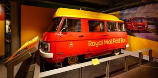 Ancien véhicule de la poste au musée de la Poste de Londres